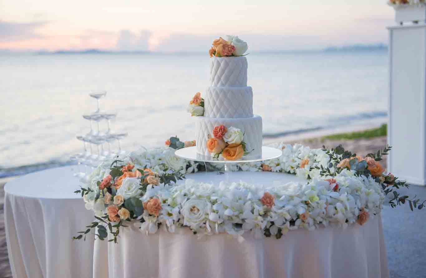 wedding cake in alappey
                                    